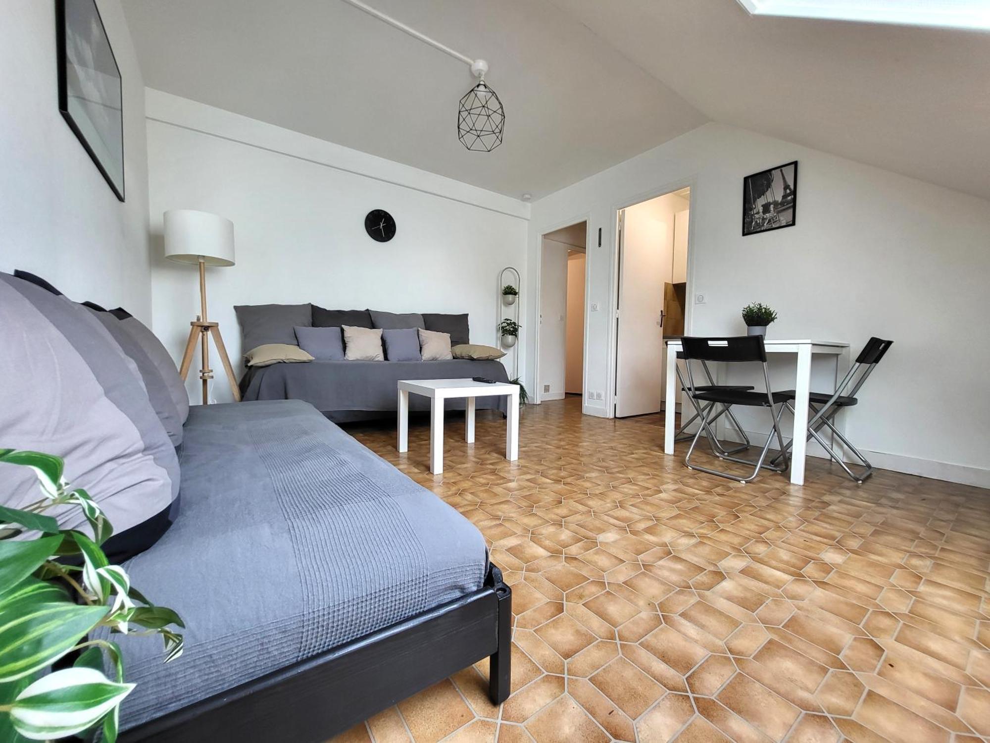 St-Quentin-En-Yvelines Plusieurs Appartements Avec Parking Trappes Exterior photo