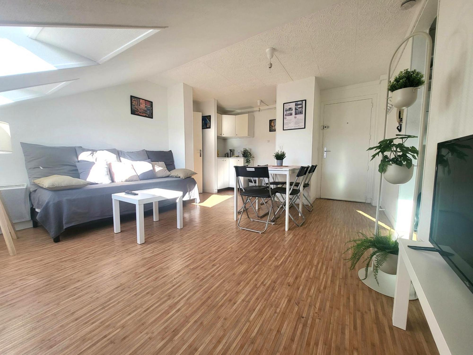 St-Quentin-En-Yvelines Plusieurs Appartements Avec Parking Trappes Room photo